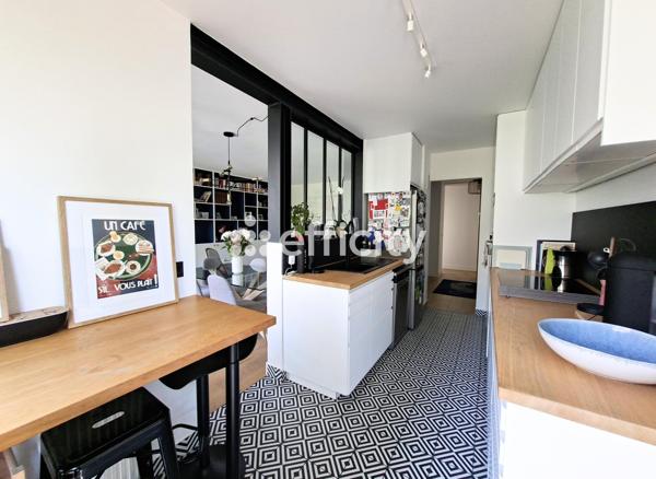 Appartement
         4 pièces
        - 83 m²