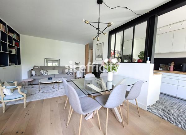 Appartement
         4 pièces
        - 83 m²