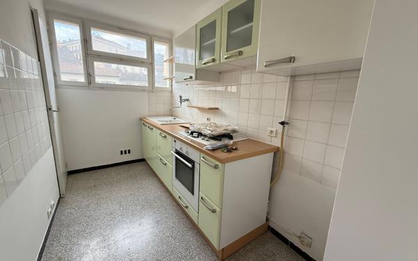 Appartement à vendre    3 pièces • 67 m2 Hyères