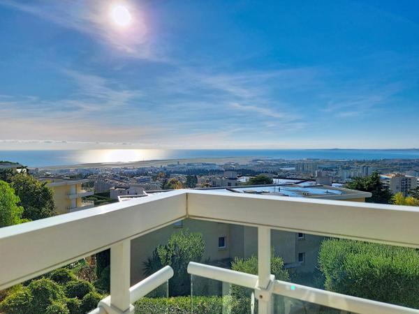 HAUT LANTERNE, résidence standing spacieux 4P de 103 m², avant-dernier étage, grande terrasse, vue panoramique mer, piscine