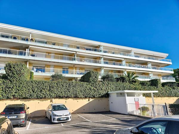 HAUT LANTERNE, résidence standing spacieux 4P de 103 m², avant-dernier étage, grande terrasse, vue panoramique mer, piscine