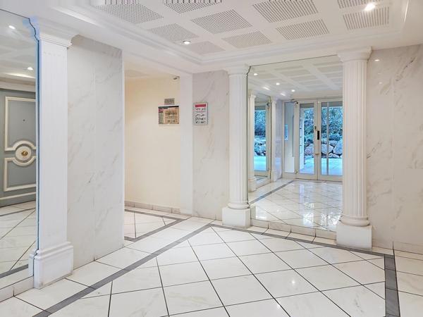 HAUT LANTERNE, résidence standing spacieux 4P de 103 m², avant-dernier étage, grande terrasse, vue panoramique mer, piscine