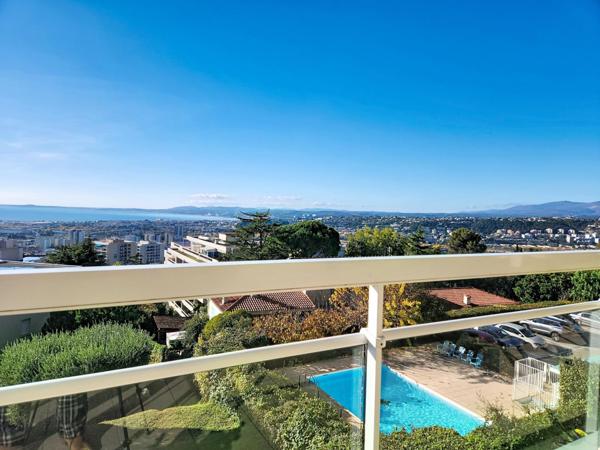 HAUT LANTERNE, résidence standing spacieux 4P de 103 m², avant-dernier étage, grande terrasse, vue panoramique mer, piscine