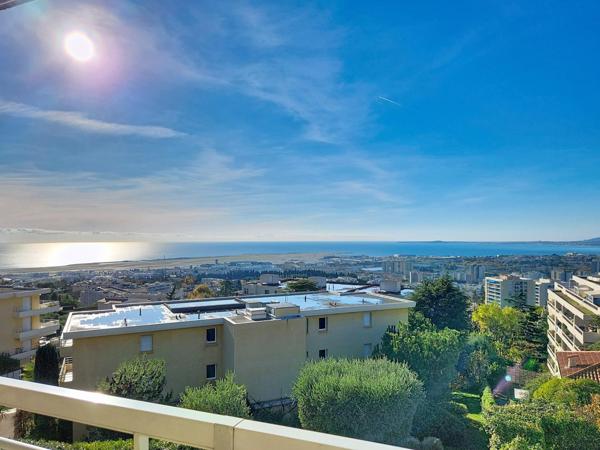 HAUT LANTERNE, résidence standing spacieux 4P de 103 m², avant-dernier étage, grande terrasse, vue panoramique mer, piscine