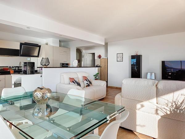 HAUT LANTERNE, résidence standing spacieux 4P de 103 m², avant-dernier étage, grande terrasse, vue panoramique mer, piscine