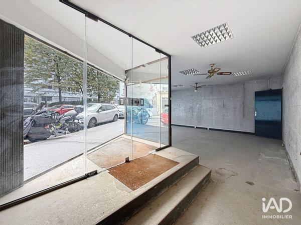 Boutique/Local commercial à vendre 134 m² Paris 18