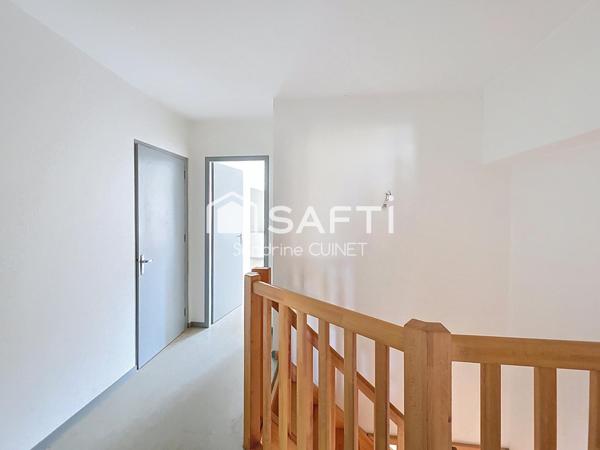 Maison de ville mitoyenne avec jardin à Ornans