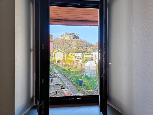 Maison de ville mitoyenne avec jardin à Ornans