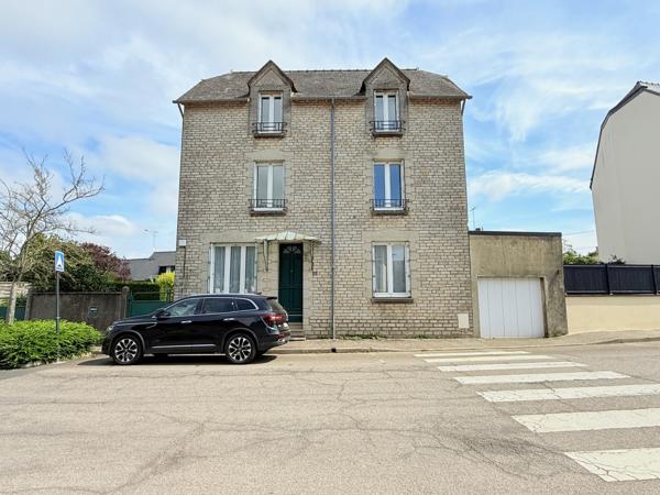 PLOËRMEL – Maison bourgeoise – 145 m² – 6 chambres – Garage – Jardin