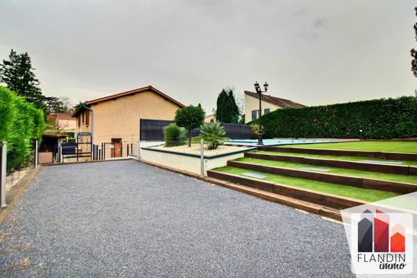 À vendre - Maison familiale avec piscine