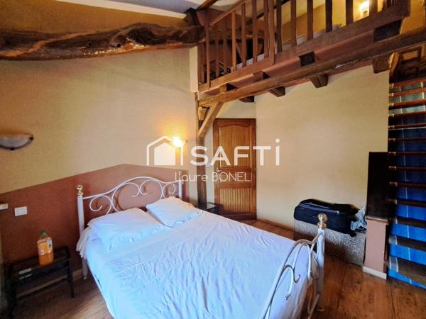 Maison d'habitation composée de deux logements