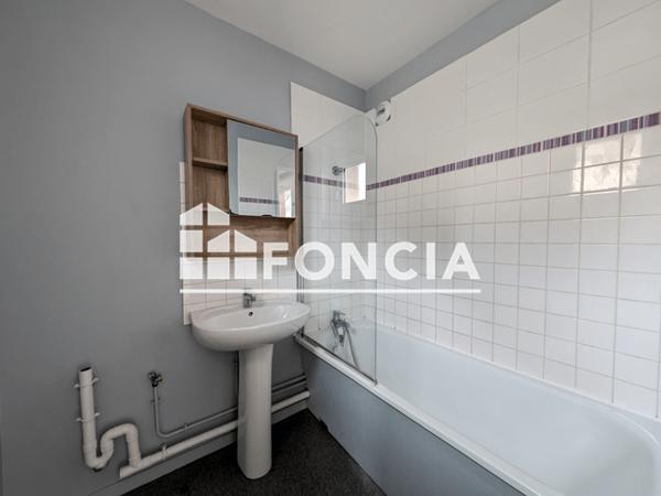 Location Appartement 2 pièces 48.49 m² - 17 RUE DE SEINE Rouen 76100