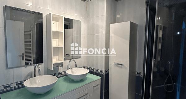 À vendre Appartement 4 pièces 67.62 m² - Bron 69500