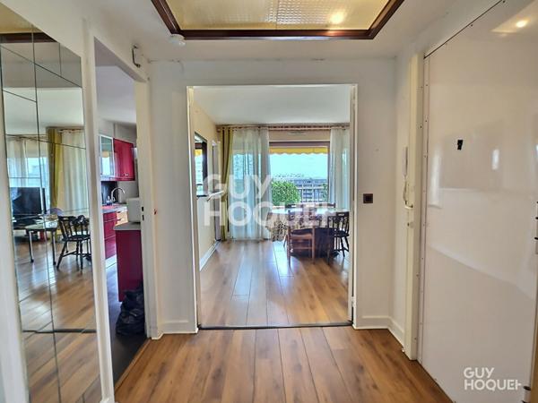 À VENDRE 5 PIÈCES + BALCON + PARKING