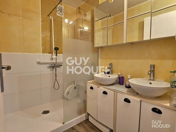 À VENDRE 5 PIÈCES + BALCON + PARKING