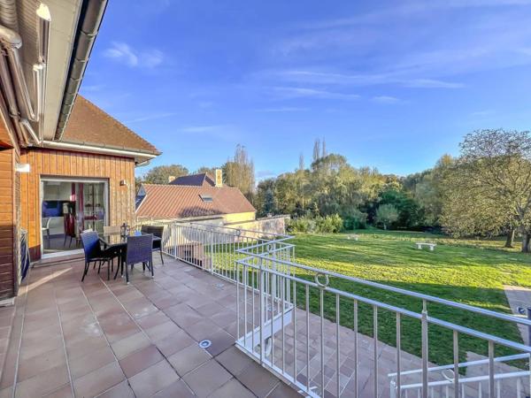 Maison d’architecte avec piscine et parc – À 45 min de Paris