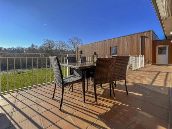 Maison d’architecte avec piscine et parc – À 45 min de Paris