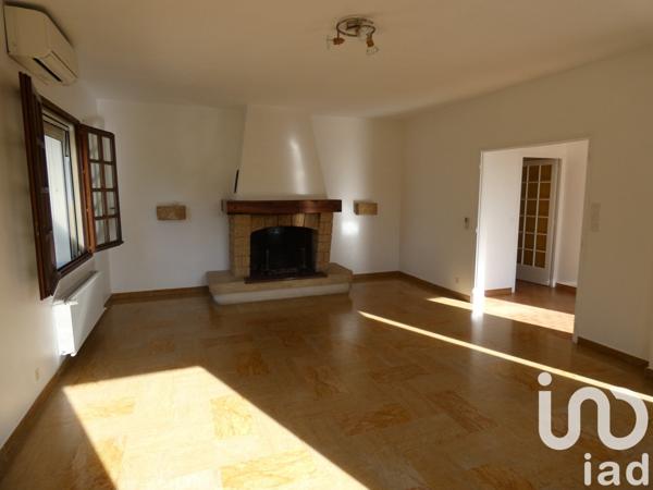 Maison 5 pièces de 104 m² à Bollène (84500)