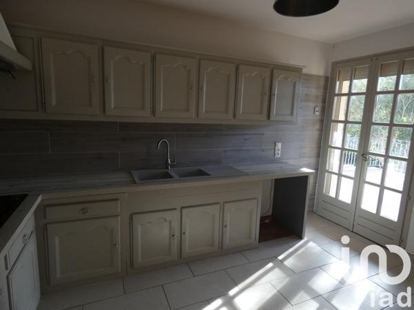 Maison 5 pièces de 104 m² à Bollène (84500)