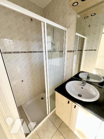 A VENDRE CARQUEFOU - LE HOUSSEAU 5 Chambres (1 au rdc) Jardin et Garage