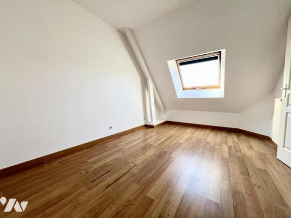 A VENDRE CARQUEFOU - LE HOUSSEAU 5 Chambres (1 au rdc) Jardin et Garage