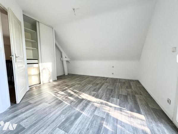 A VENDRE CARQUEFOU - LE HOUSSEAU 5 Chambres (1 au rdc) Jardin et Garage