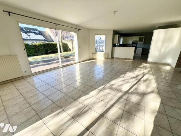 A VENDRE CARQUEFOU - LE HOUSSEAU 5 Chambres (1 au rdc) Jardin et Garage