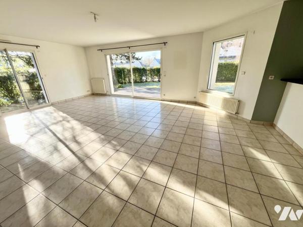 A VENDRE CARQUEFOU - LE HOUSSEAU 5 Chambres (1 au rdc) Jardin et Garage