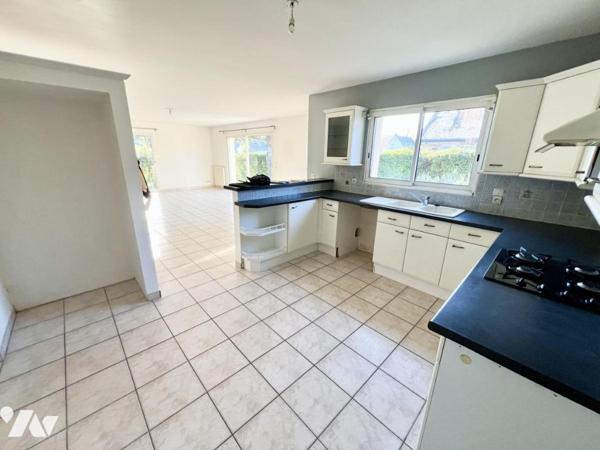 A VENDRE CARQUEFOU - LE HOUSSEAU 5 Chambres (1 au rdc) Jardin et Garage