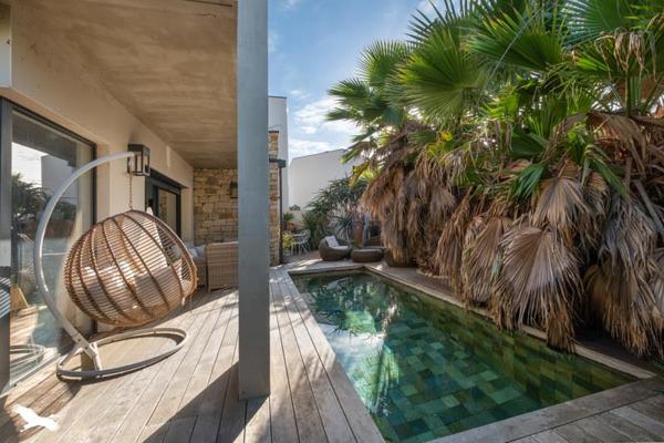 Maison à vendre |                                       Pérols |                                        5 pièces  |  204 m²