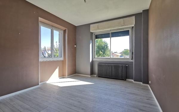 Maison à vendre    6 pièces •  Aire-sur-l'Adour