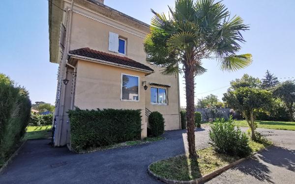 Maison à vendre    6 pièces •  Aire-sur-l'Adour