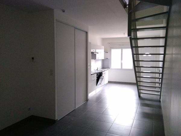 Aiguillon plein centre appartement F3