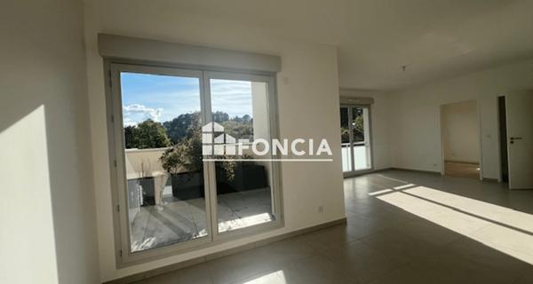 À vendre Appartement 3 pièces 78 m² - Rillieux-la-pape 69140