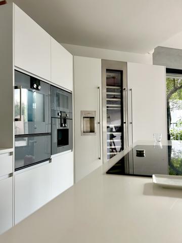 Maison
         10 pièces
        - 310 m² Bien prestige 1 950 000 € *