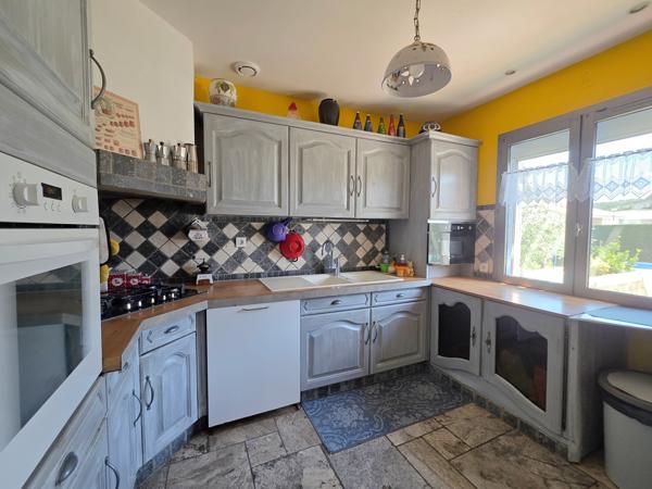 Maison
         6 pièces
        - 148 m² Exclusivité 370 000 € *