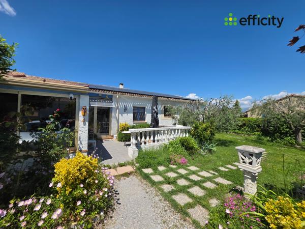 Maison
         6 pièces
        - 148 m² Exclusivité 370 000 € *
