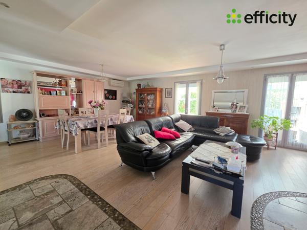 Maison
         6 pièces
        - 148 m² Exclusivité 370 000 € *