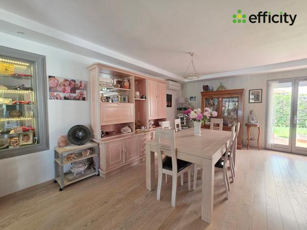 Maison
         6 pièces
        - 148 m² Exclusivité 370 000 € *