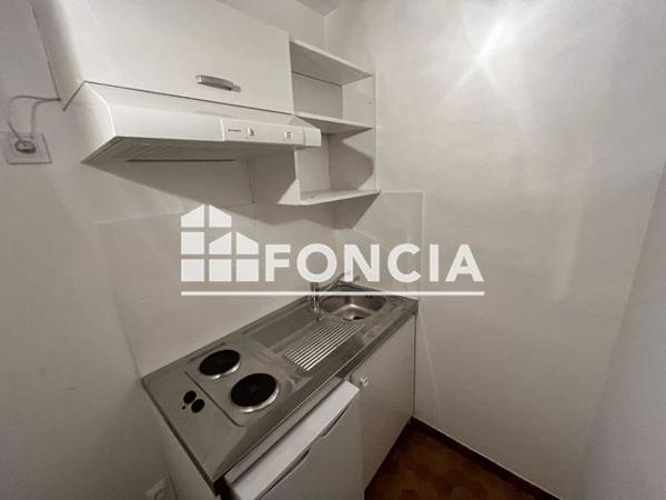 Location Studio 17.89 m² - 38 RUE DES LOUVIERS Saint-germain-en-laye 78100