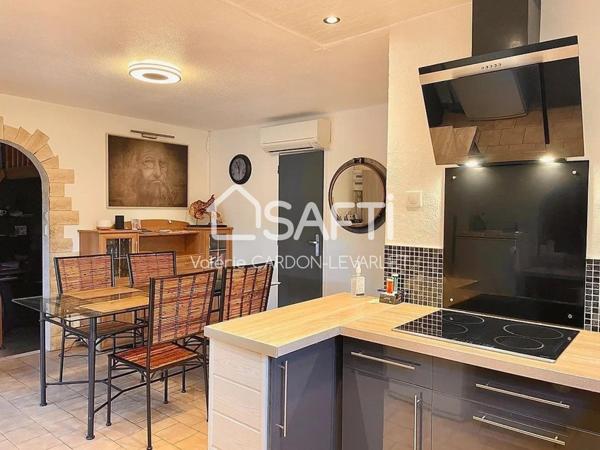 Maison de plain-pied de 67 m2 avec 3 chambres et jardin clos.