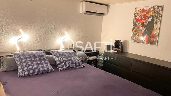 Maison de plain-pied de 67 m2 avec 3 chambres et jardin clos.