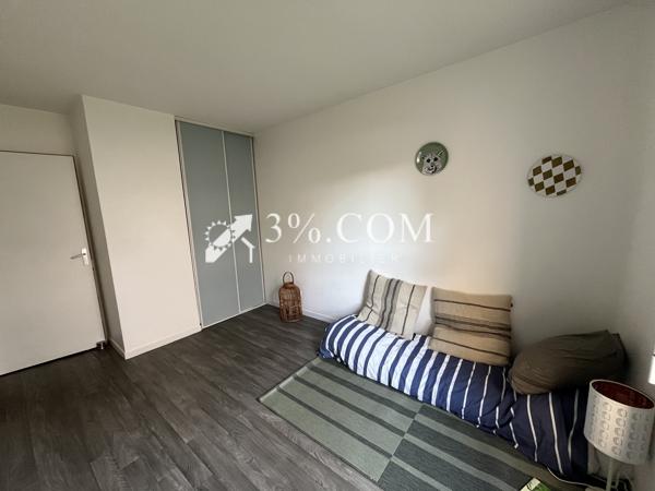Appartement
                                                                                                                                                                                                                                                                                                                        3 pièce(s)                                                                                                                                                                                                          2 chambre(s)                                                                                                                                                                                                          63  m²