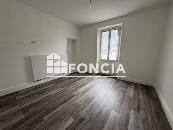 Location Appartement 4 pièces 98.64 m² - 32 Rue César Ferrafiat Vizille 38220