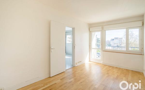 Appartement à vendre    2 pièces • 46,47 m2 Gagny