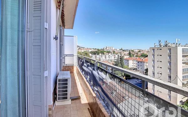 Appartement à vendre    4 pièces •  Toulon