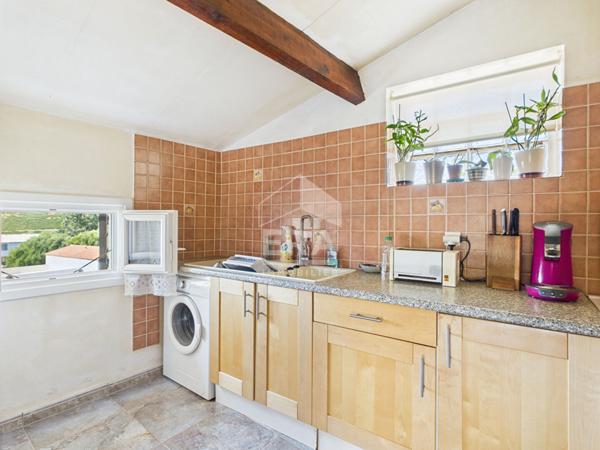 Maison en pierres avec dépendance, jardin arboré et garage ? Saint-Florent - 188 m2