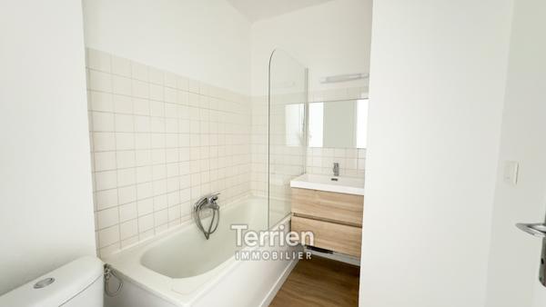 Appartement T3 en coeur de ville avec parking Chalonnes-sur-Loire (49290)
