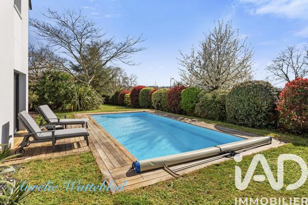 Maison à vendre 9 pièces 240,28 m² Carquefou