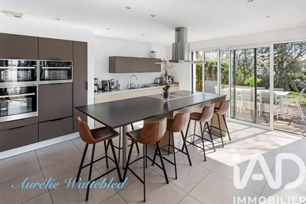 Maison à vendre 9 pièces 240,28 m² Carquefou